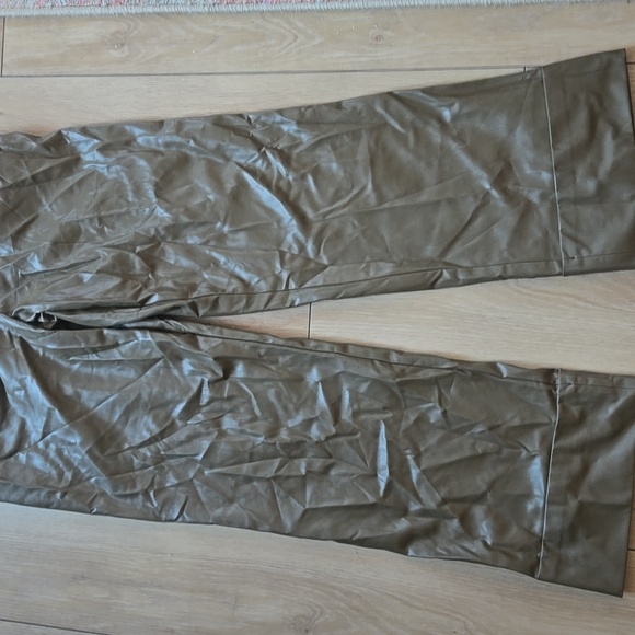 Zara Faux Leather Long Jumpsuit in Khaki With Front Gold Snap Button Sz S - Picture 5 of 11